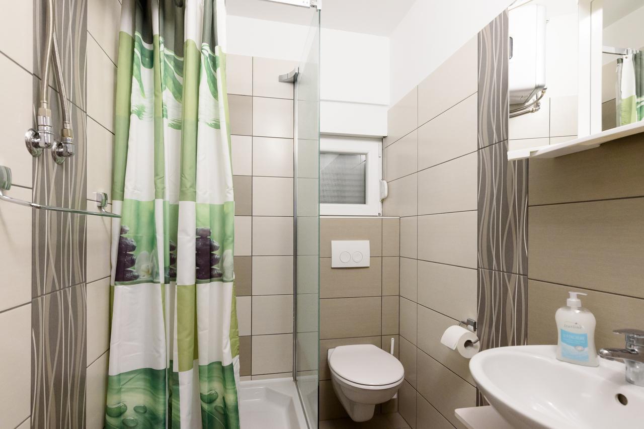 Apartmani Orhideja Gornji Karin Habitación foto