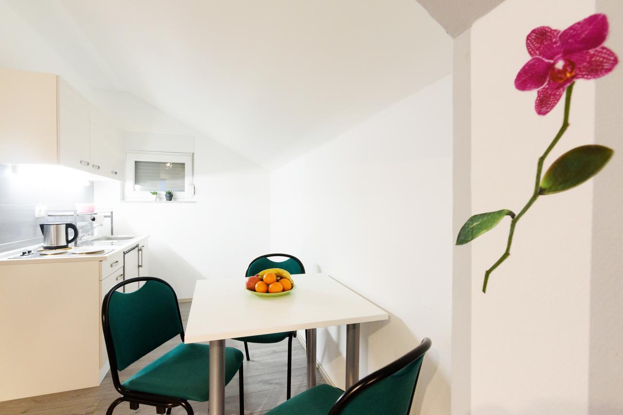 Apartmani Orhideja Gornji Karin Exterior foto