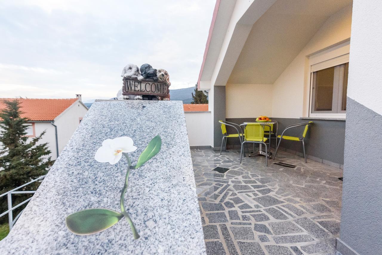 Apartmani Orhideja Gornji Karin Exterior foto