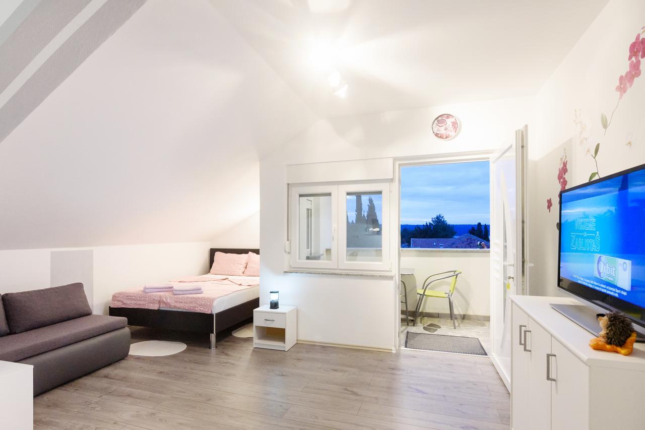 Apartmani Orhideja Gornji Karin Exterior foto