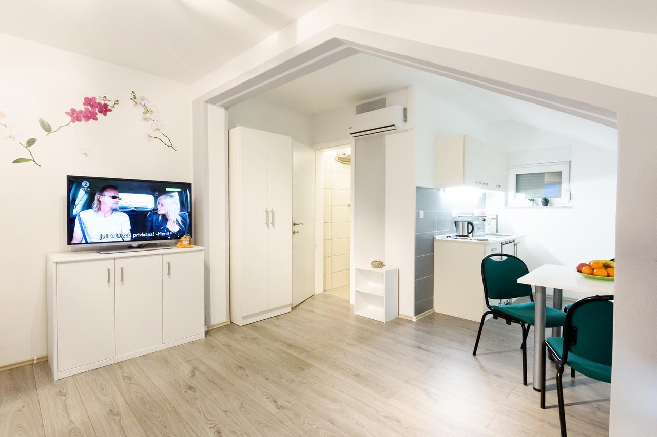 Apartmani Orhideja Gornji Karin Exterior foto