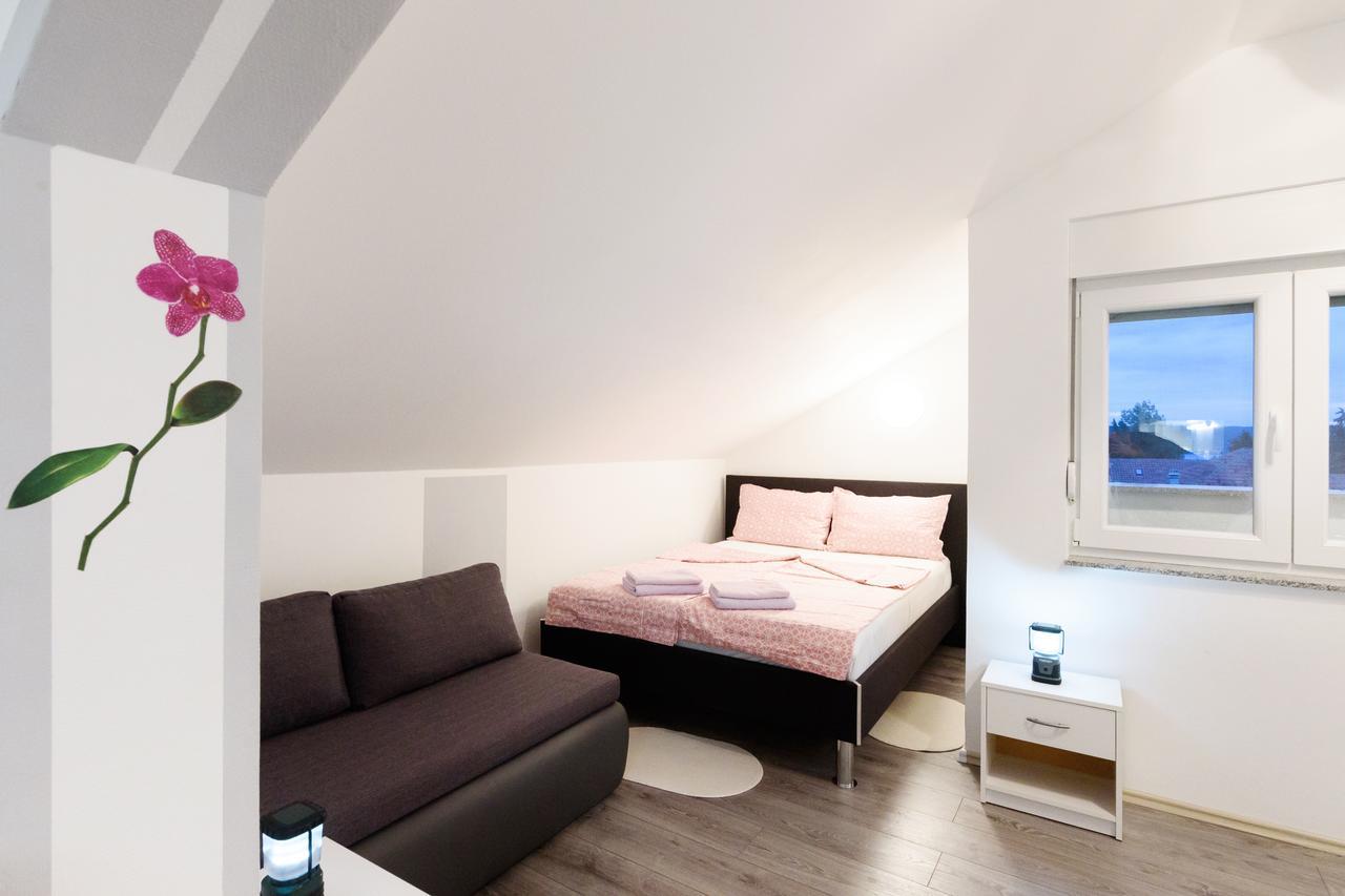 Apartmani Orhideja Gornji Karin Exterior foto